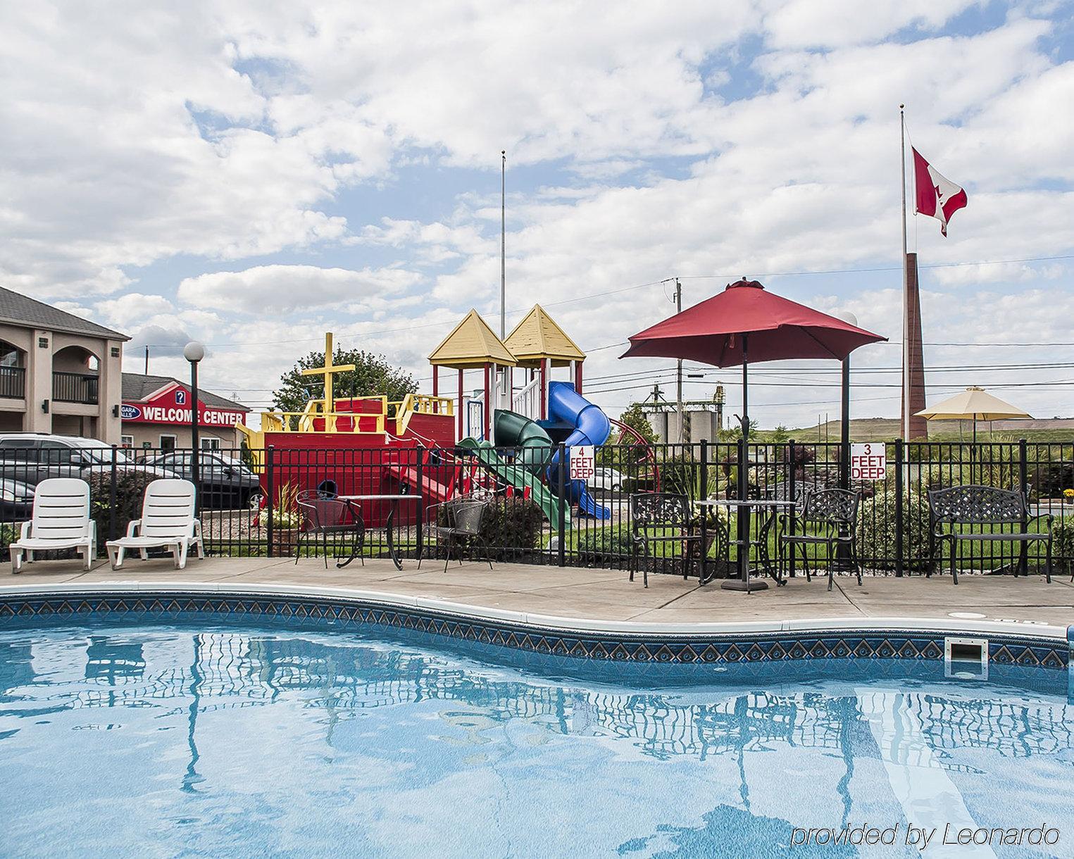 Econo Lodge At The Falls North Niagara Falls Exterior photo