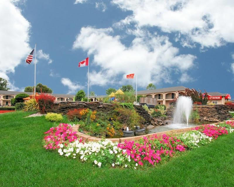 Econo Lodge At The Falls North Niagara Falls Exterior photo